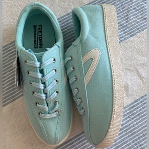 NWT Tretorn Nylite Plus Canvas Sneaker
